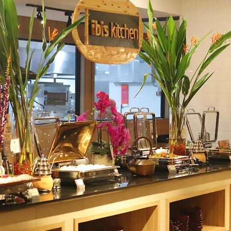 Ibis Pontianak City Center Extérieur photo