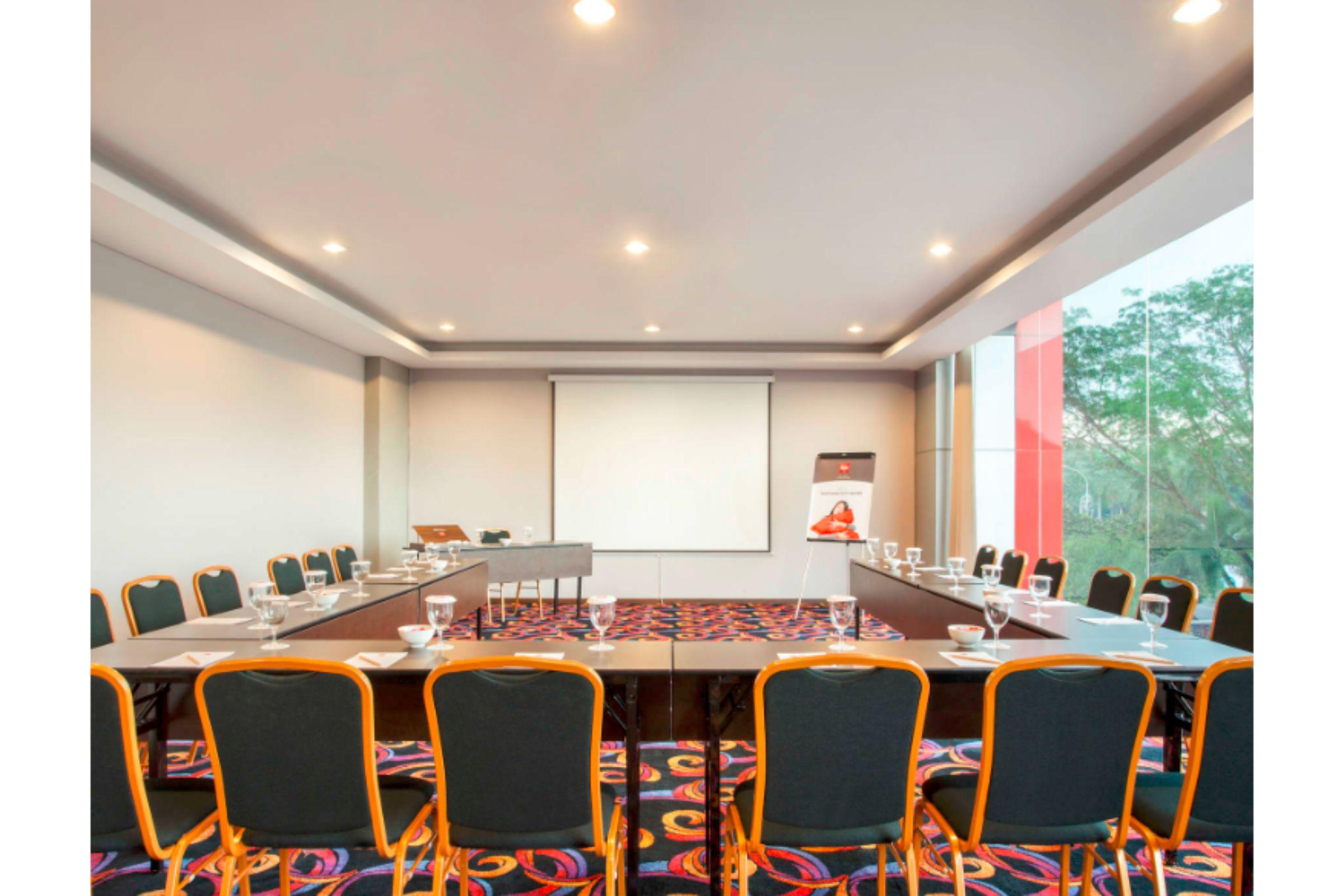 Ibis Pontianak City Center Extérieur photo